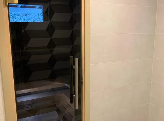 Pensjonat Maeekalda Garden With Private Sauna